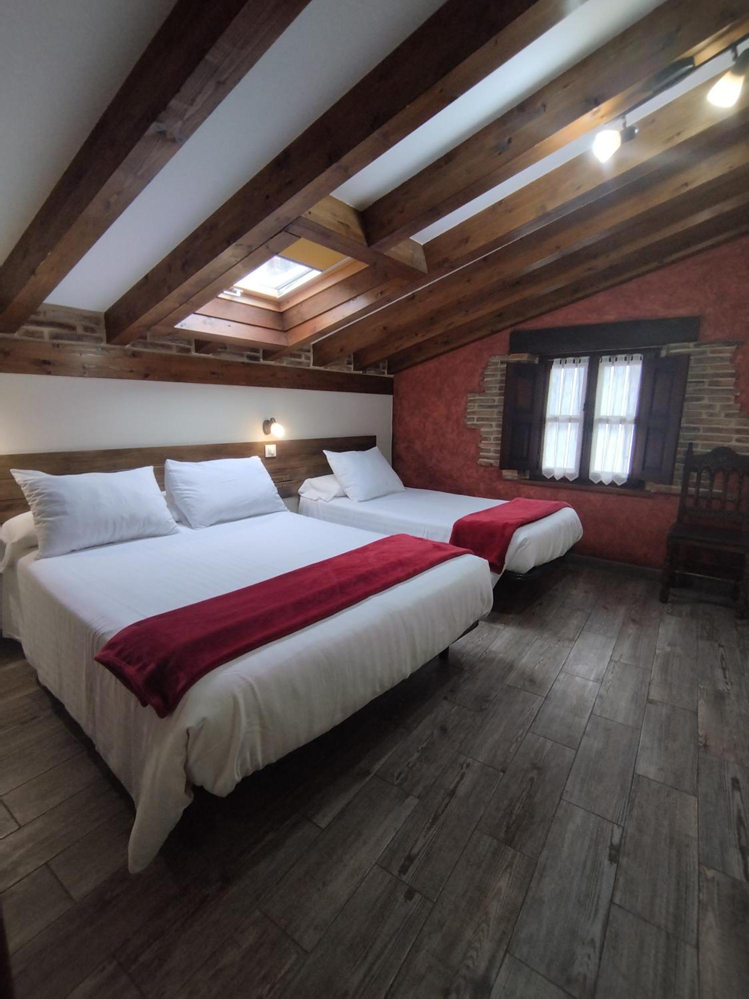 Apartamentos Legado De Santillana Santillana del Mar Ngoại thất bức ảnh